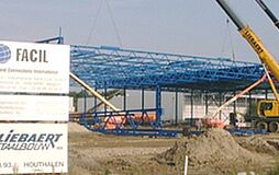 1999: Fundación de "FACIL"