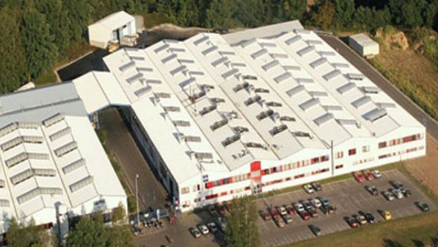 1992: Quinta planta en la República Checa y nuevo centro de desarrollo