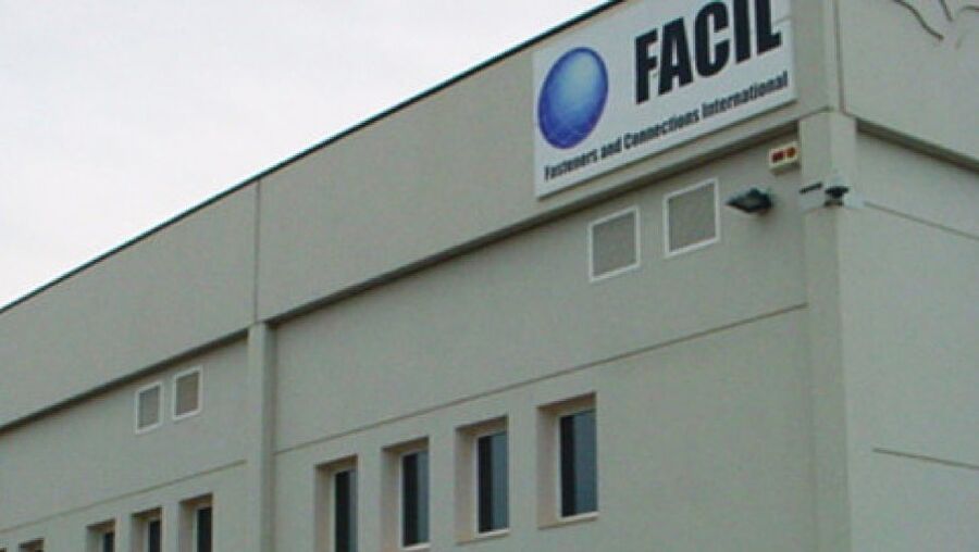 2002: Piezas para 1 millón de vehículos